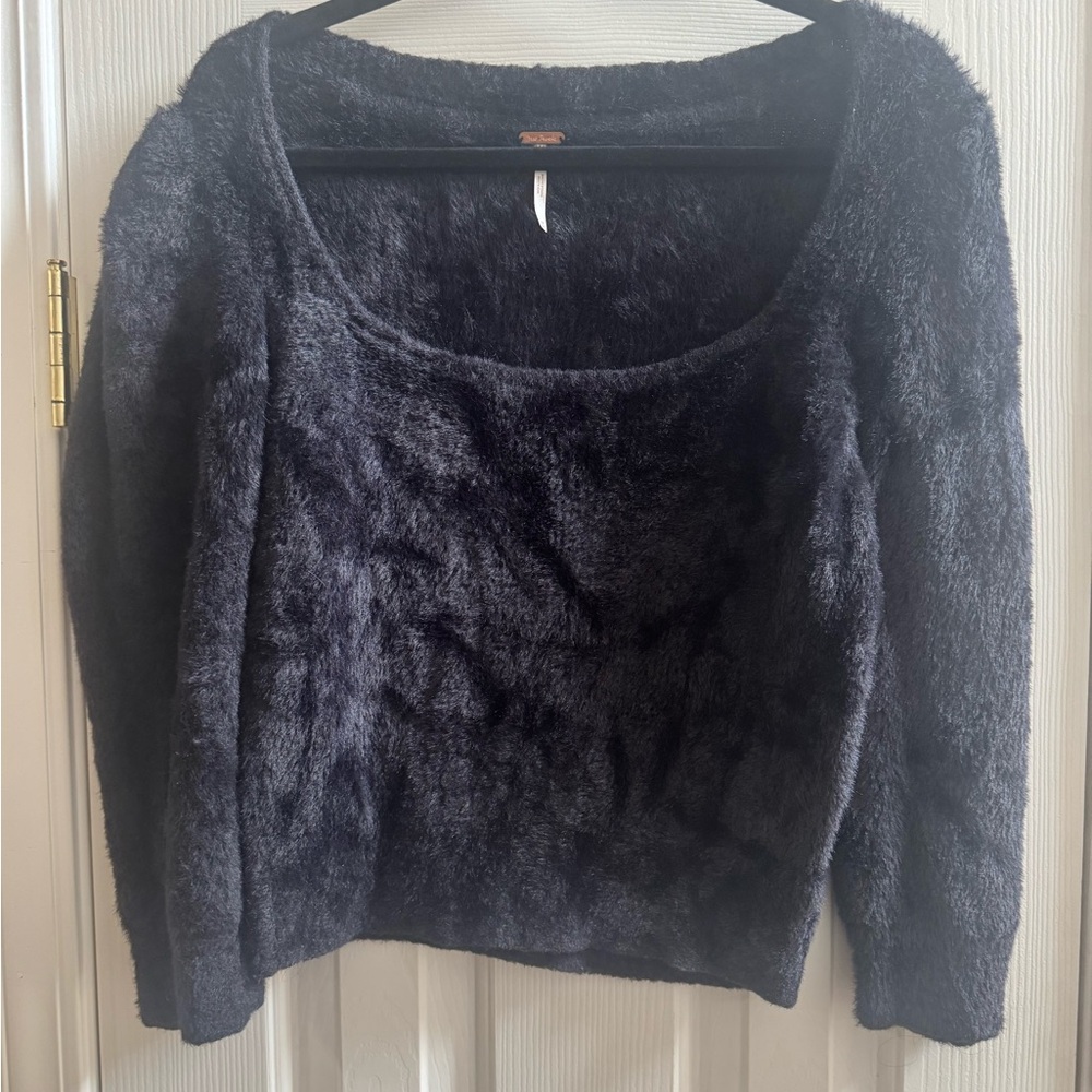 Free People Black Cropped Fuzzy Furry Pullover Moonbeam Sweater, Medium